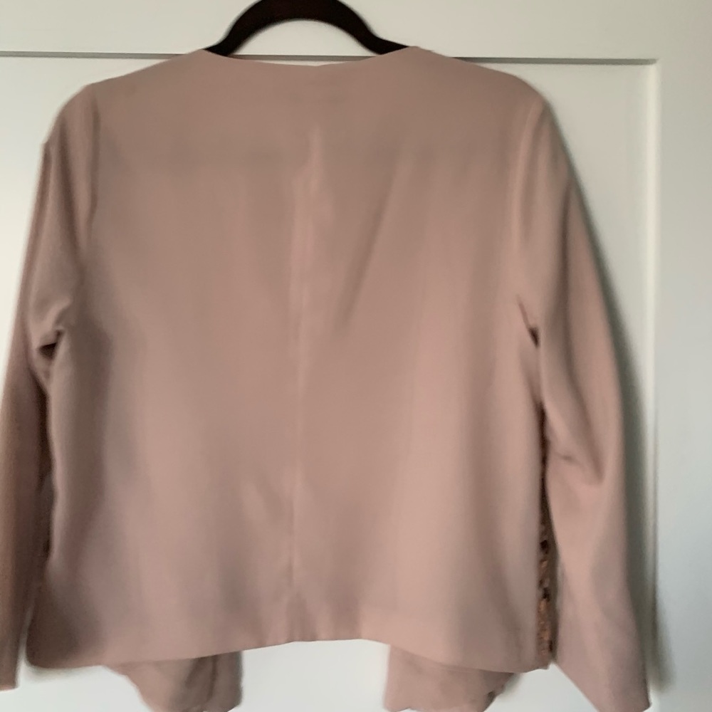 Blazer - Picture 5 of 6